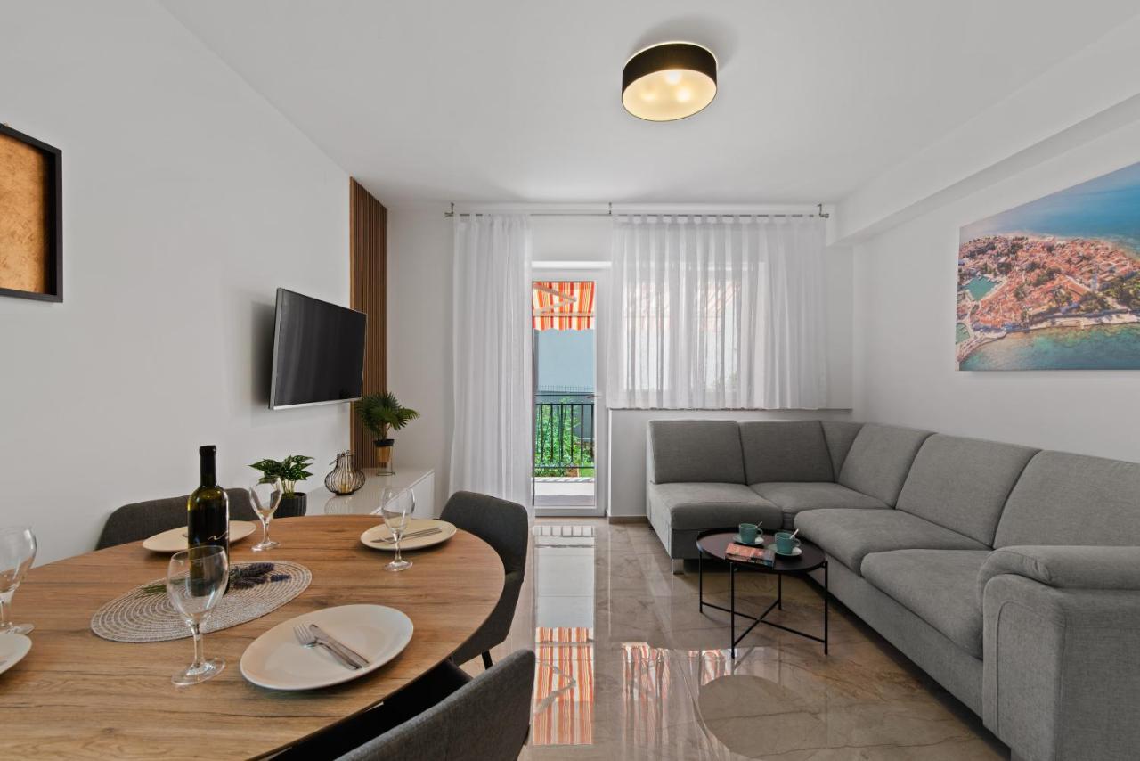 Apartment Masha Новиград Екстериор снимка