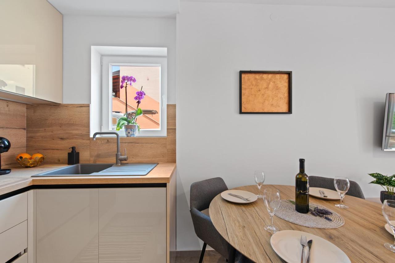 Apartment Masha Новиград Екстериор снимка